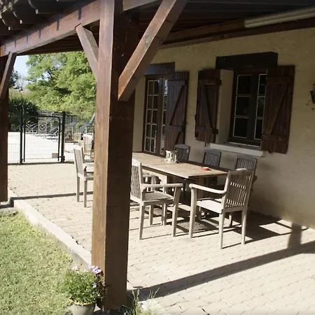 Maison Pour 6 Avec Piscine Et Grand Jardin 度假居 *