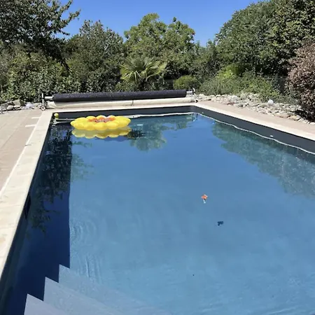Holiday home Maison Pour 6 Avec Piscine Et Grand Jardin *