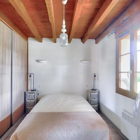 Maison Pour 6 Avec Piscine Et Grand Jardin Holiday home