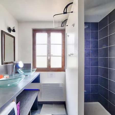 Maison Pour 6 Avec Piscine Et Grand Jardin Holiday home *