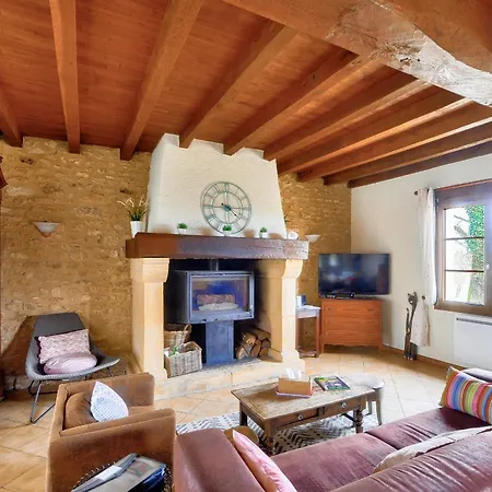 Maison Pour 6 Avec Piscine Et Grand Jardin Holiday home *